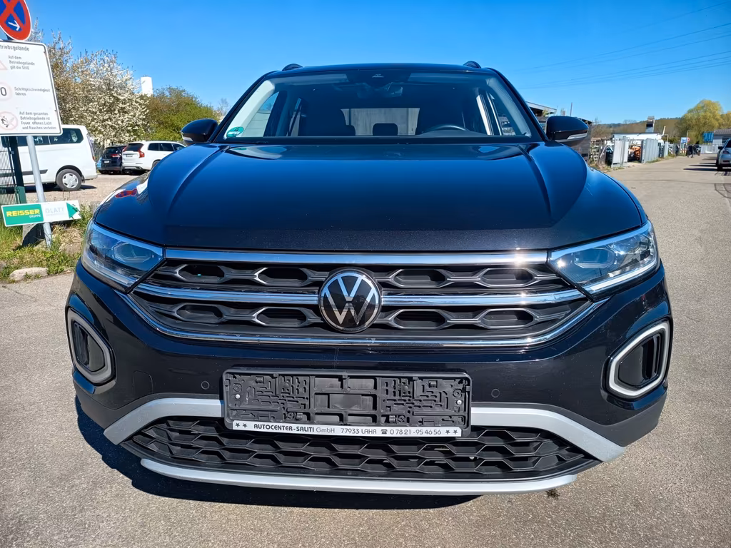 Volkswagen T-Roc 2023 - voiture d'occasion disponible chez German Auto Cars