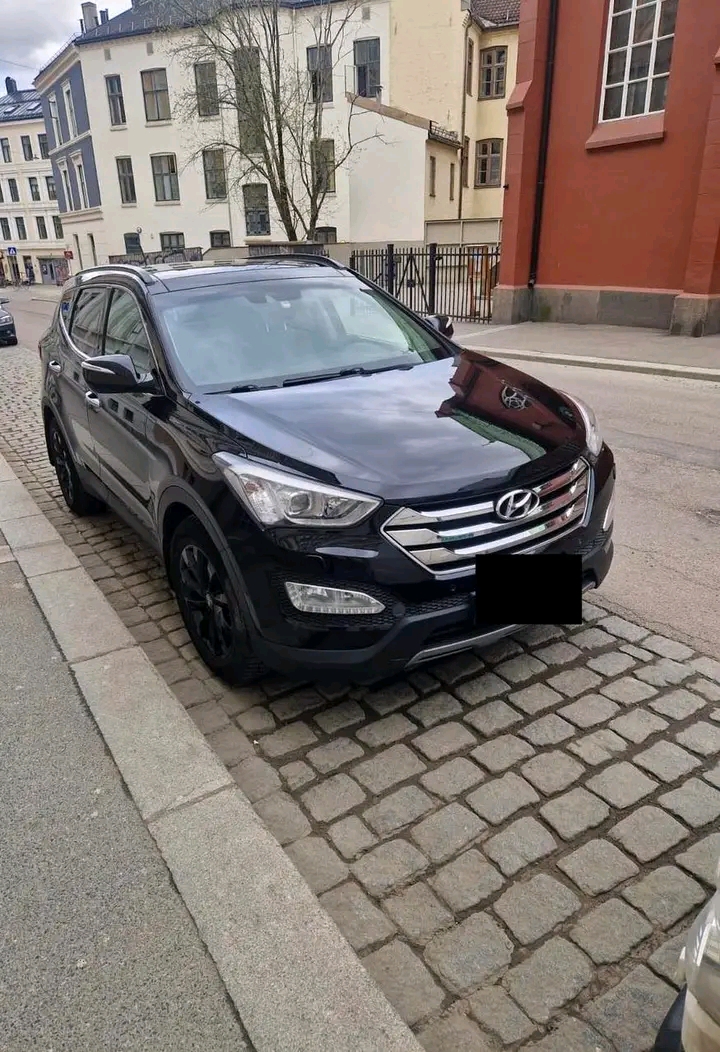 Hyundai Santa Fe 2014 - voiture d'occasion disponible chez German Auto Cars