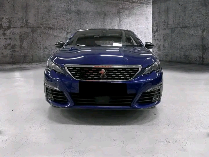 Peugeot 308 SW 2018 - voiture d'occasion disponible chez German Auto Cars