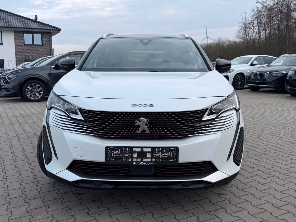 Peugeot 5008 2022 - voiture d'occasion disponible chez German Auto Cars