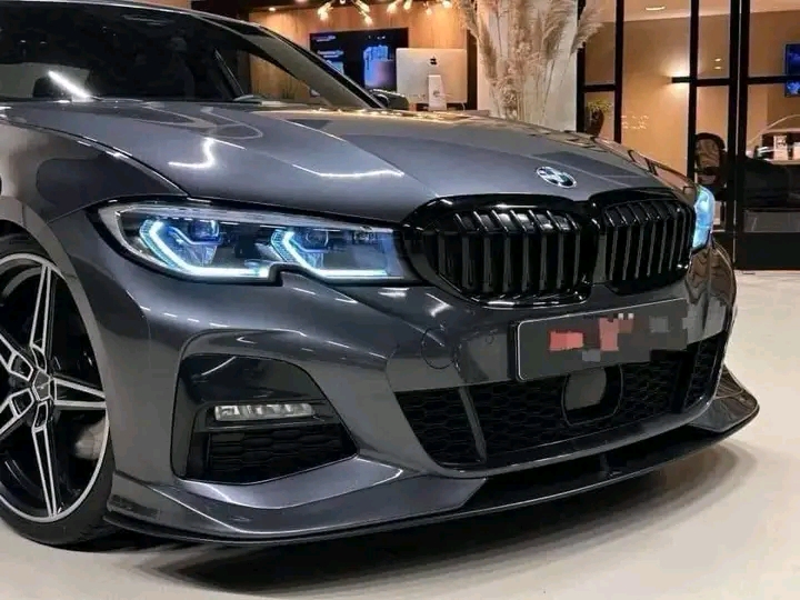 BMW 330d 2019 - voiture d'occasion disponible chez German Auto Cars