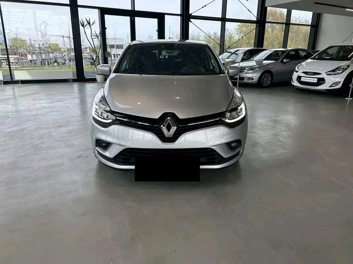 Renault Clio 2017 - voiture d'occasion disponible chez German Auto Cars