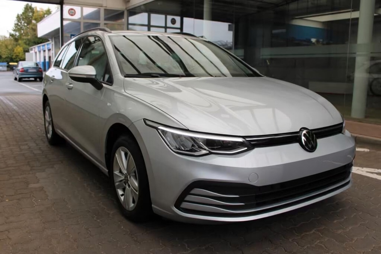 Volkswagen Golf Variant 2022 - voiture d'occasion disponible chez German Auto Cars