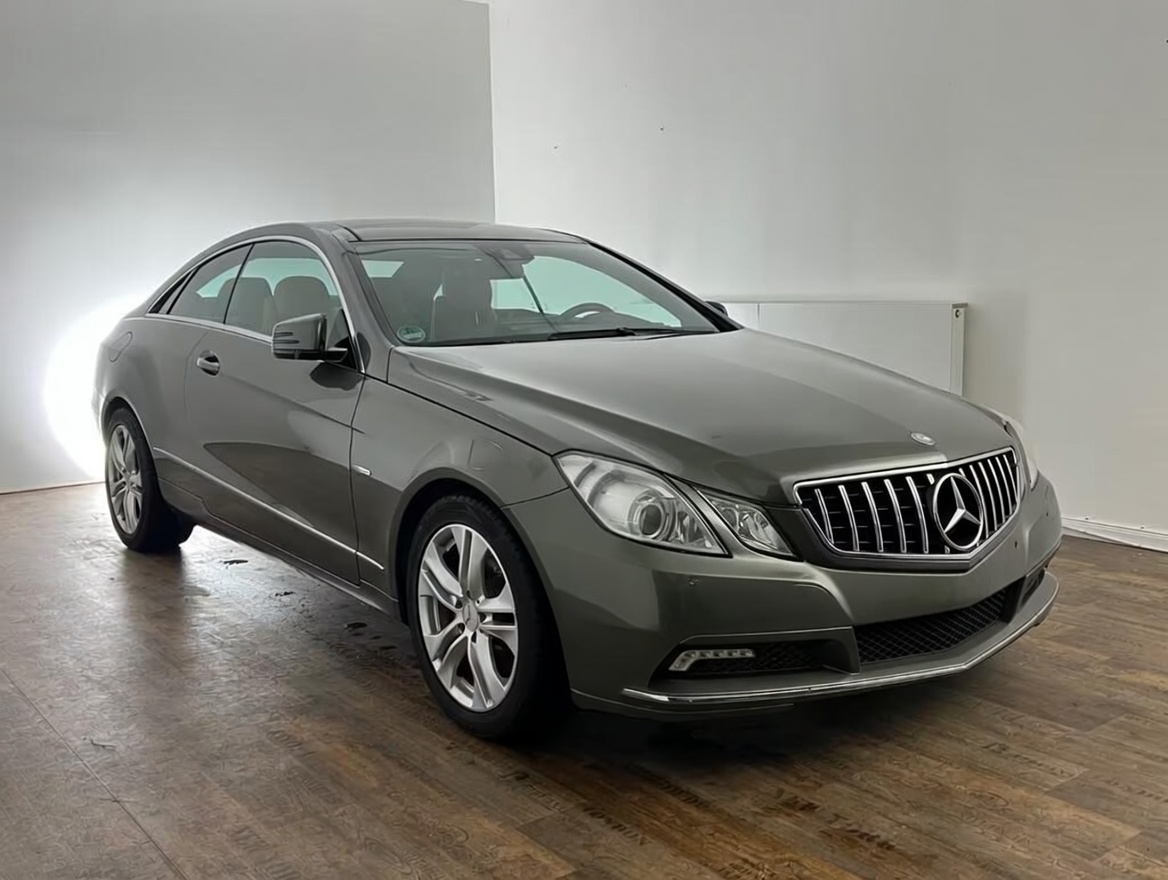 Mercedes-Benz E 250 2010 - voiture d'occasion disponible chez German Auto Cars