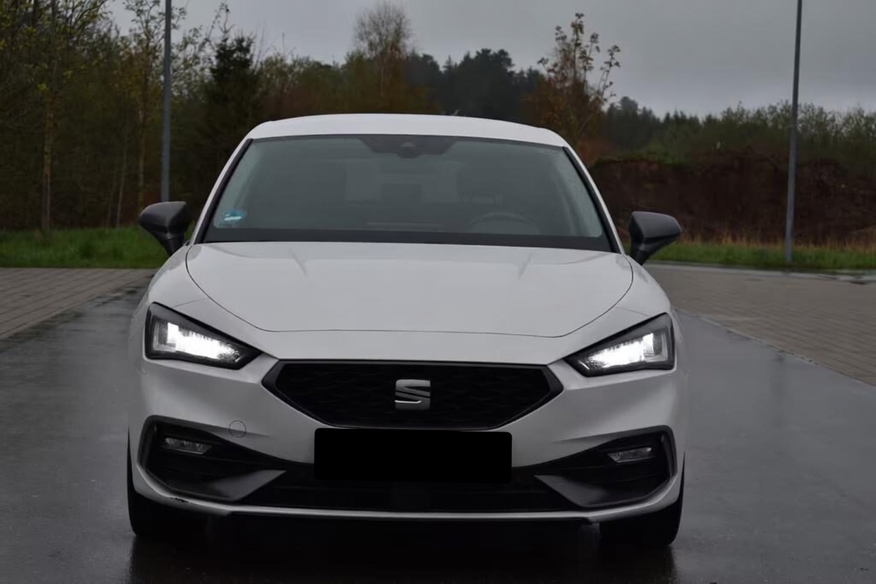 SEAT Leon 2023 - voiture d'occasion disponible chez German Auto Cars